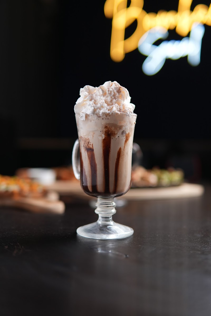 Bombae Social Bar And Restaurant Photos 2